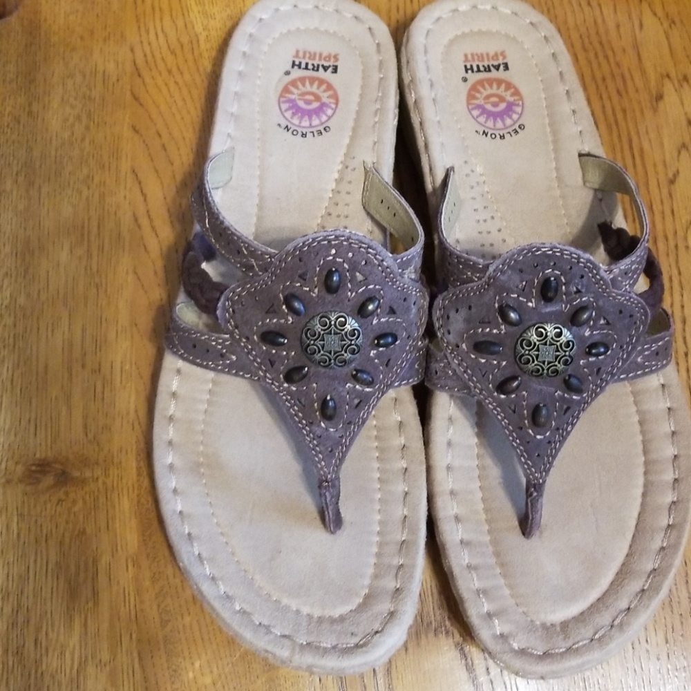 Womens shoes size 9